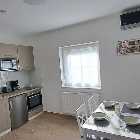 Lägenhet Aqua Apartmanhaz