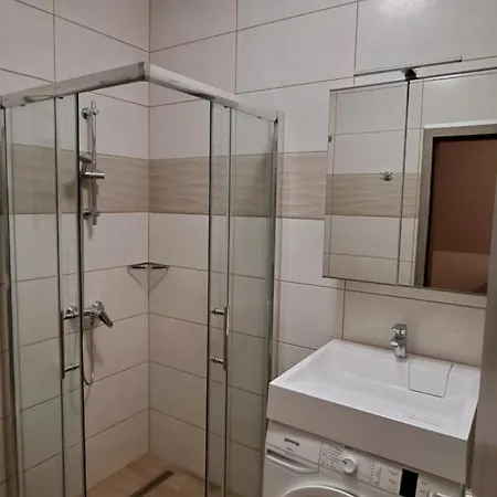 Appartement Aqua Apartmanhaz *