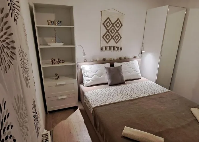 Aqua Apartmanhaz * Gyenesdiás