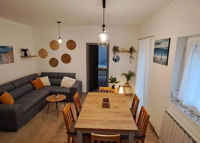 Aqua Apartmanhaz Gyenesdiás