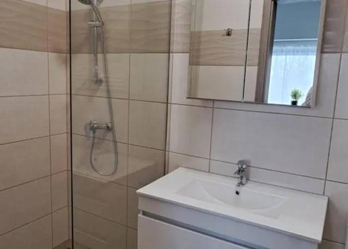 Aqua Apartmanhaz * Gyenesdiás